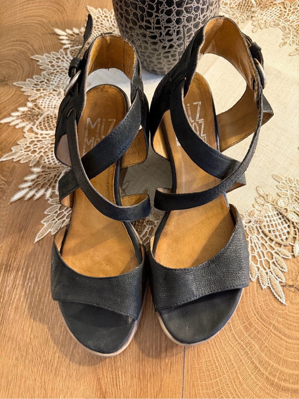 Miz Mooz New York City Black Strappy Wedge Open Toe Back Buckle EU40 US9